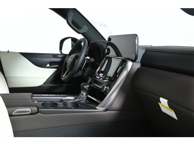 2026 Lexus LX 600 Luxury - Photo 33
