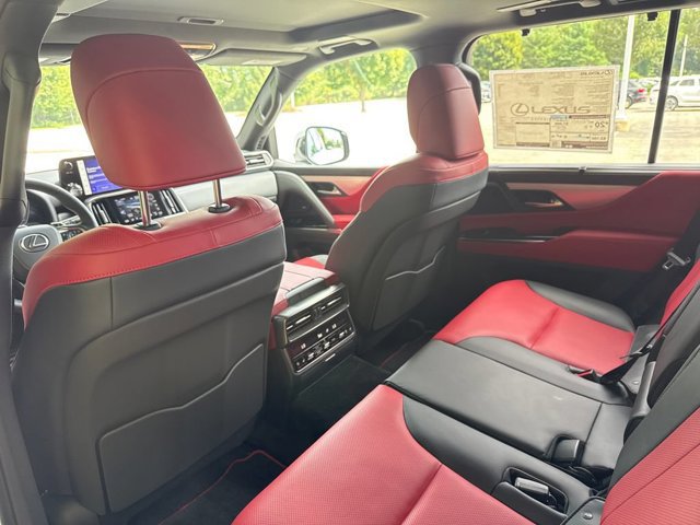 2026 Lexus LX 700h F-Sport - Photo 8