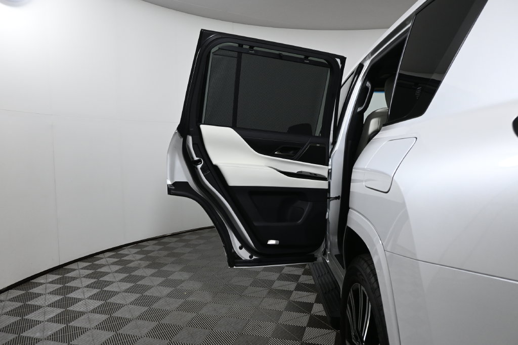 2024 Lexus LX Luxury - Photo 27