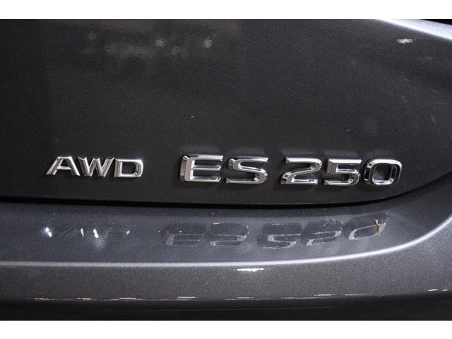 2024 Lexus ES 250 - Photo 36