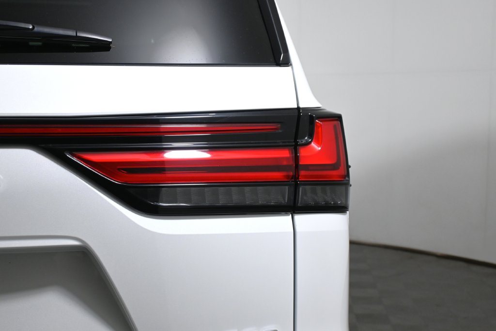 2024 Lexus LX Luxury - Photo 12