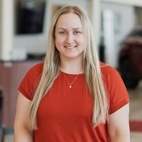 Staff member Lauren R from ID_88c070