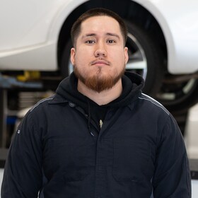 Staff member Victor C from ID_613b02