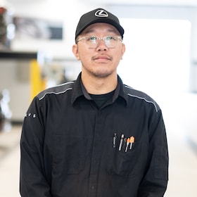 Staff member Bush H from ID_613b02
