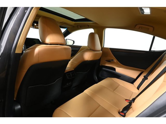 2024 Lexus ES 250 - Photo 31