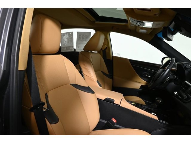 2024 Lexus ES 250 - Photo 33