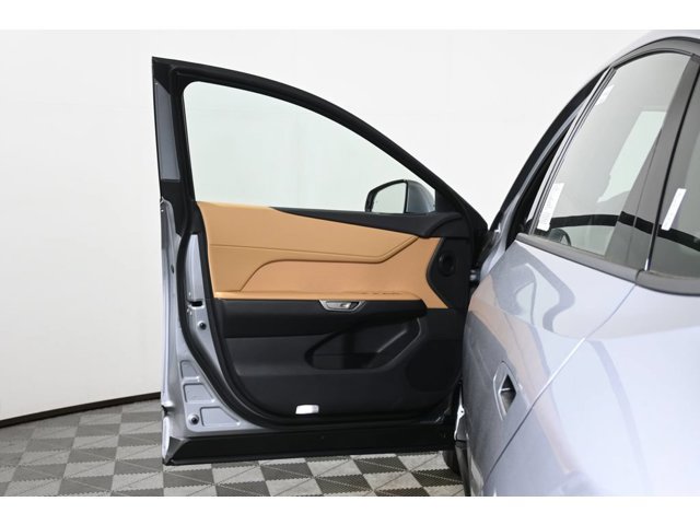 2026 Lexus ES BEV 500e Premium AWD - Photo 28