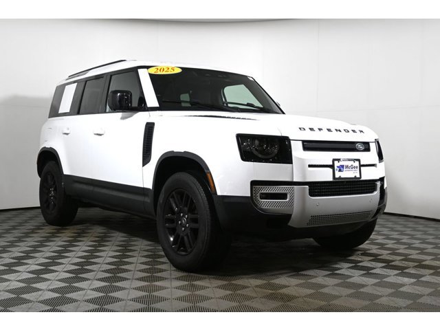 2025 Land Rover Defender S - Photo 9