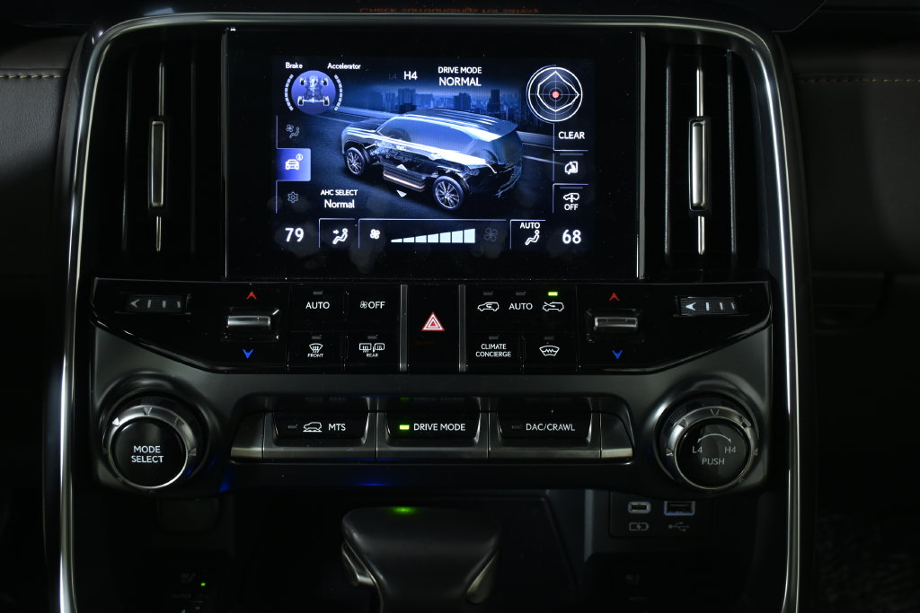 2024 Lexus LX Luxury - Photo 21