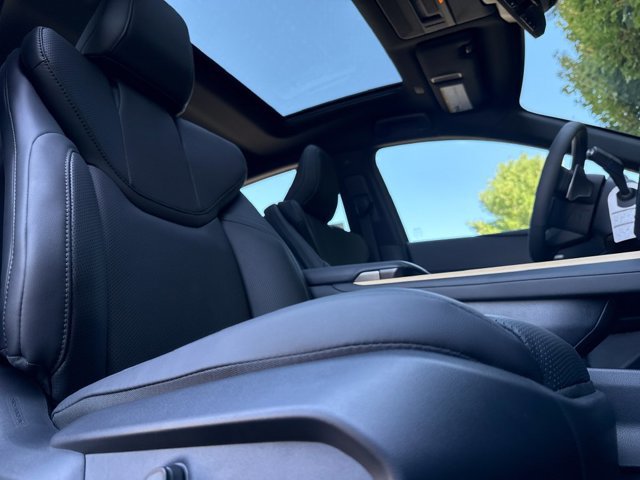 2026 Lexus ES BEV 350e Luxury - Photo 16