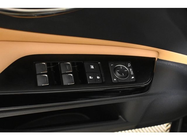 2024 Lexus ES 250 - Photo 29