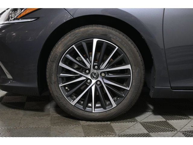 2024 Lexus ES 250 - Photo 12