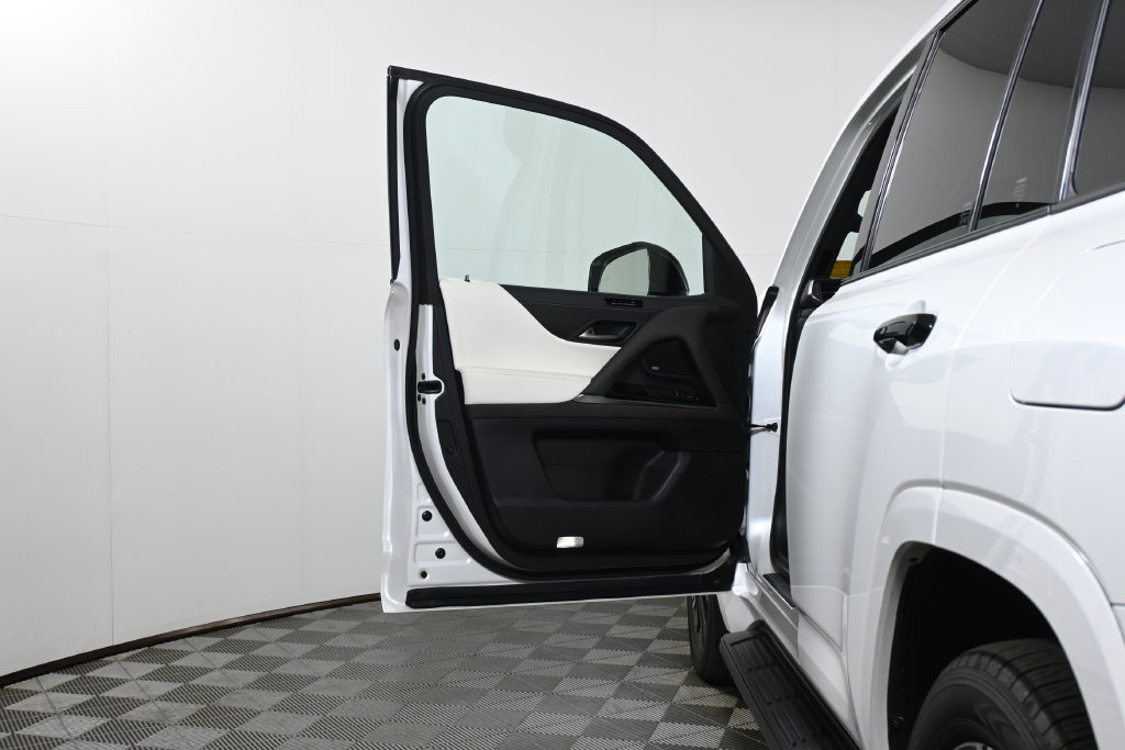 2024 Lexus LX Luxury - Photo 24