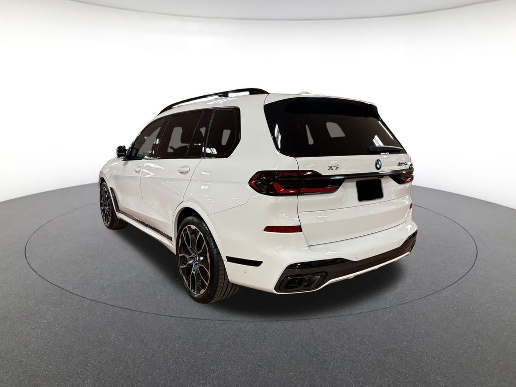 2026 BMW X7 M60i - Photo 7