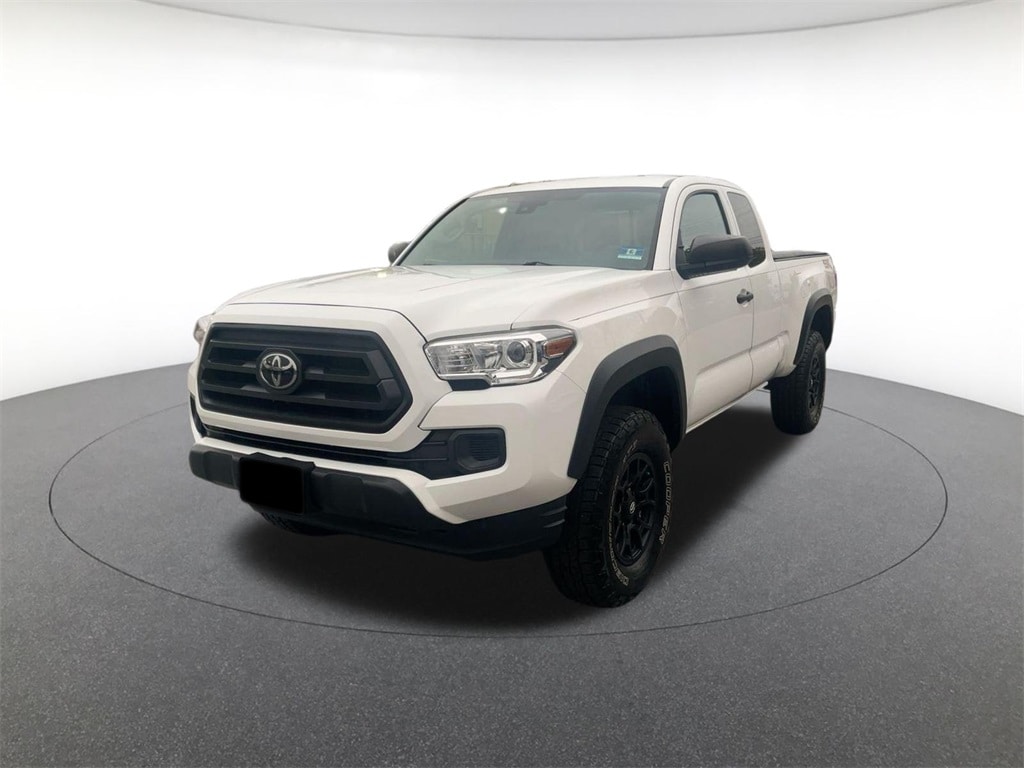 2020 Toyota Tacoma SR's photo