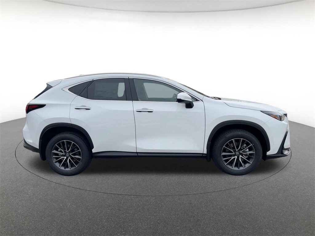 2026 Lexus NX 350 photo 3