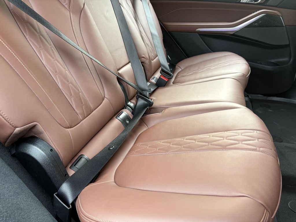 2026 BMW X7 M60i - Photo 19