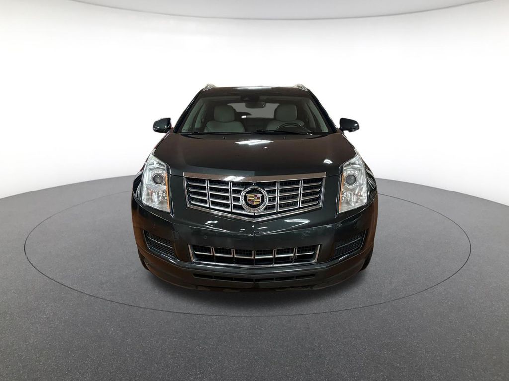 Used 2014 Cadillac SRX Luxury Collection with VIN 3GYFNEE31ES616232 for sale in Wilmington, DE
