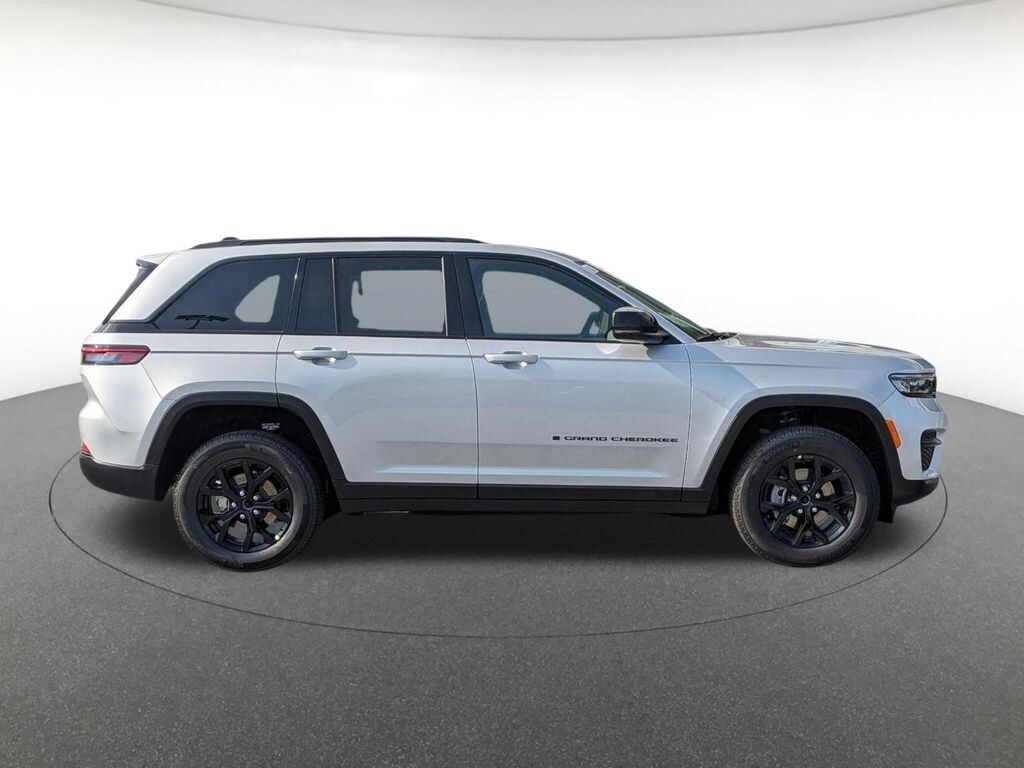 Used 2025 Jeep Grand Cherokee Altitude X