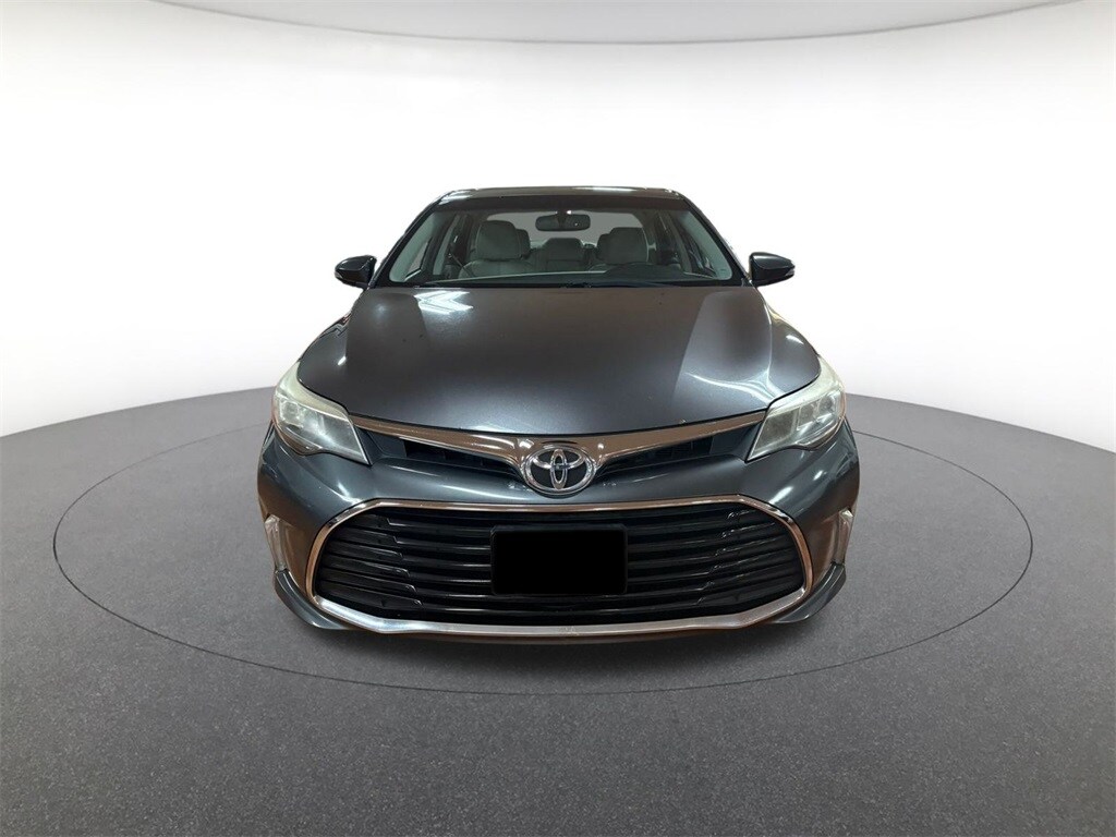 2016 Toyota Avalon Touring photo 2