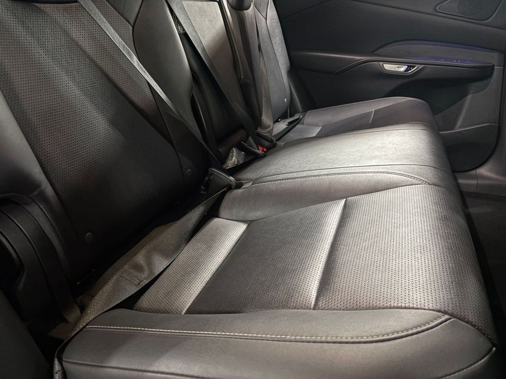 2023 Lexus RX 350 - Photo 19