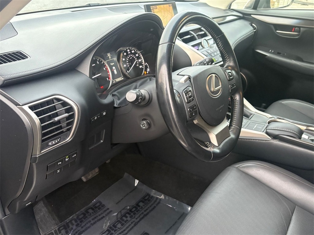 Image of 2017 LEXUS NX 200t