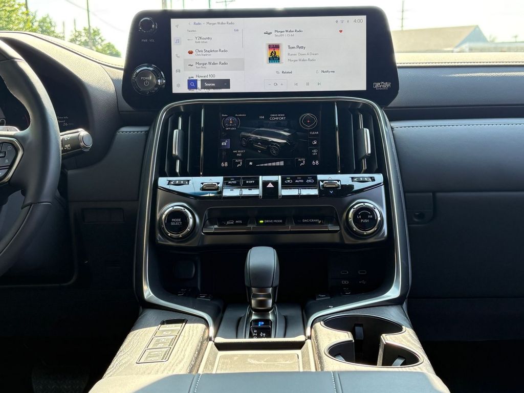 2026 Lexus LX Luxury - Photo 13