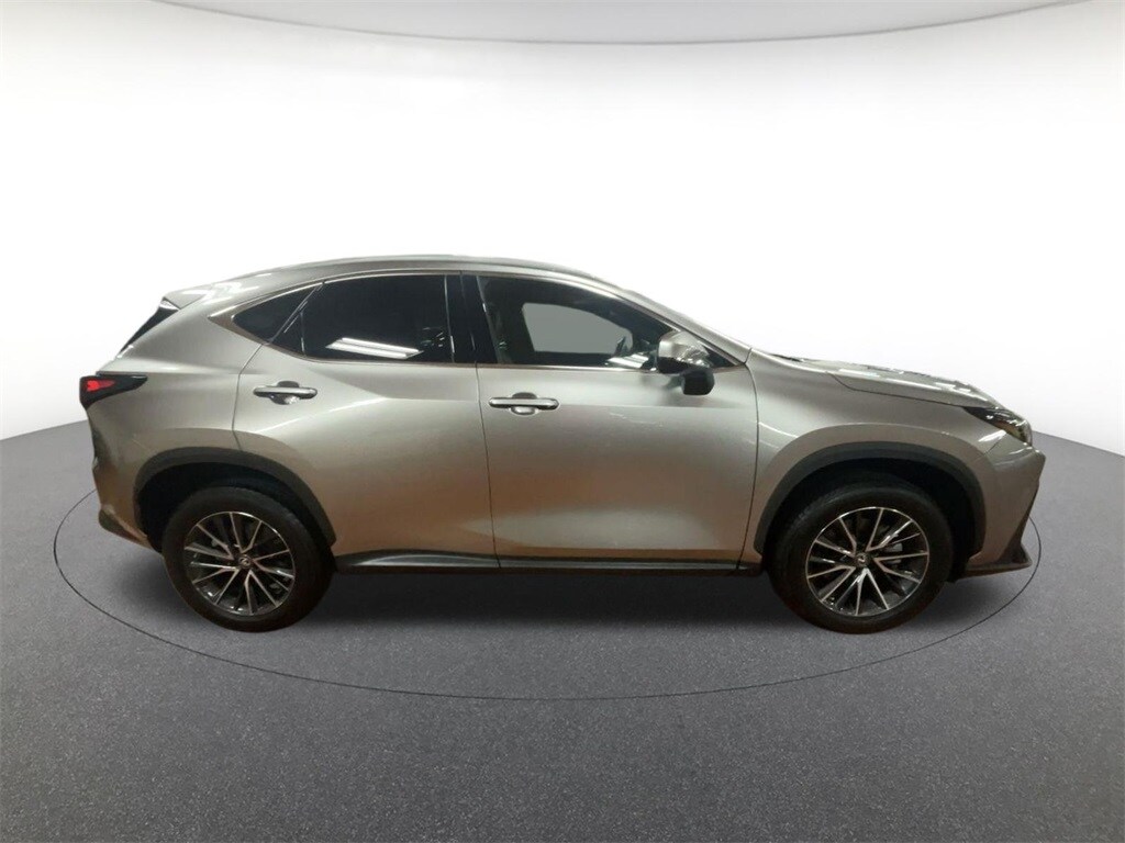 2022 Lexus NX 350 Premium photo 4