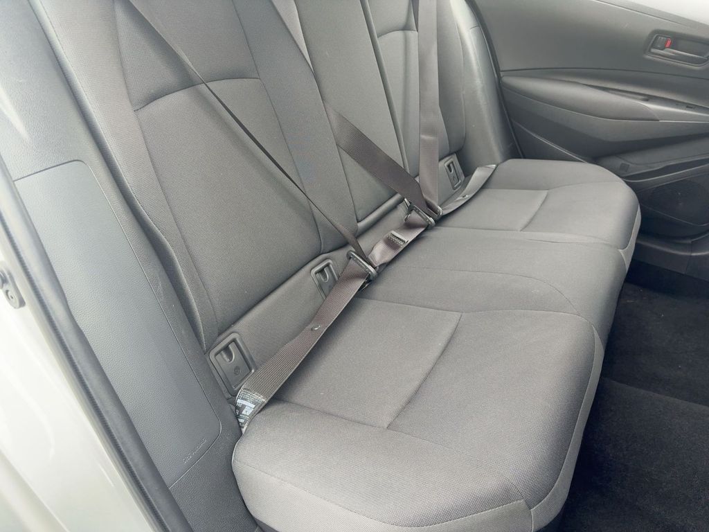 2025 Toyota Corolla LE - Photo 20
