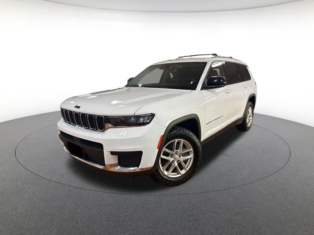 2021 Jeep Grand Cherokee L Laredo's photo
