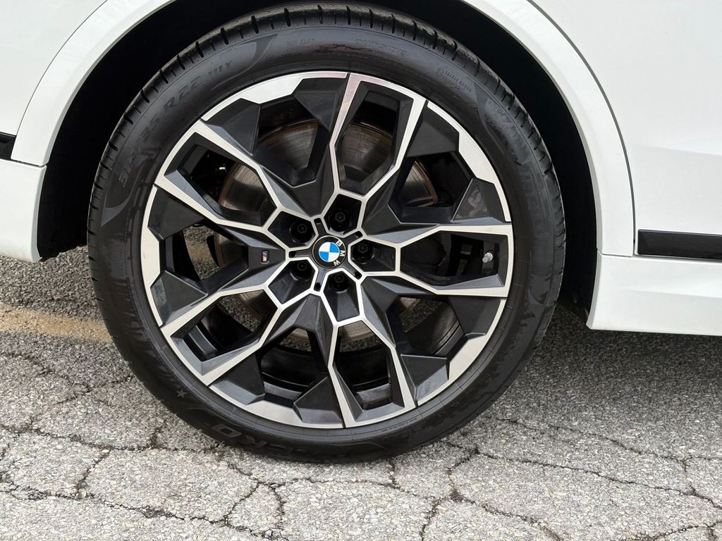2026 BMW X7 M60i - Photo 23