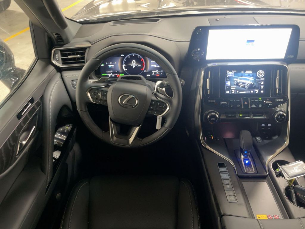 2026 Lexus LX 700h Luxury - Photo 9