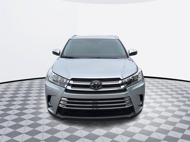 Used 2019 Toyota Highlander Limited with VIN 5TDDZRFH3KS967954 for sale in Wilmington, DE