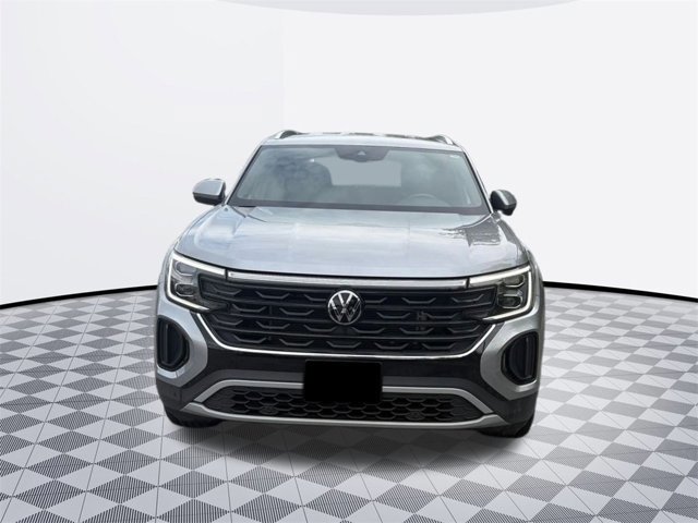 2024 Volkswagen Atlas Cross Sport SE Technology photo 2