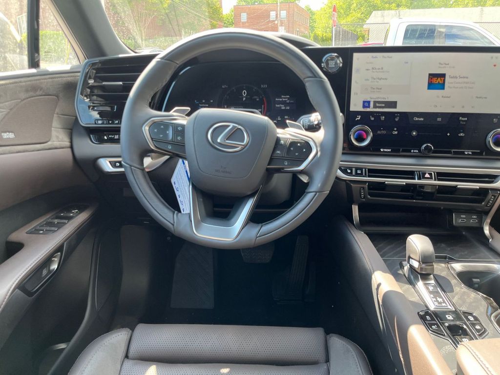 2026 Lexus RX 350 Luxury - Photo 8