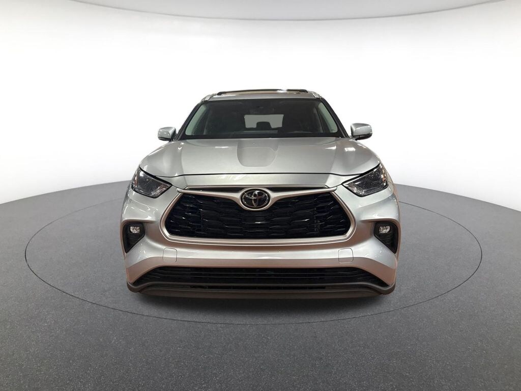 Used 2023 Toyota Highlander XLE