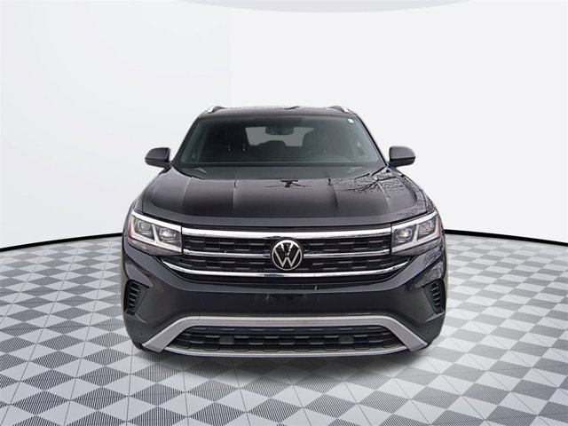 Used 2021 Volkswagen Atlas Cross Sport SE w/Tech with VIN 1V2KE2CA5MC224300 for sale in Wilmington, DE