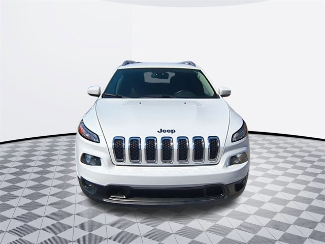 Used 2017 Jeep Cherokee Latitude with VIN 1C4PJLCB0HW527622 for sale in Wilmington, DE