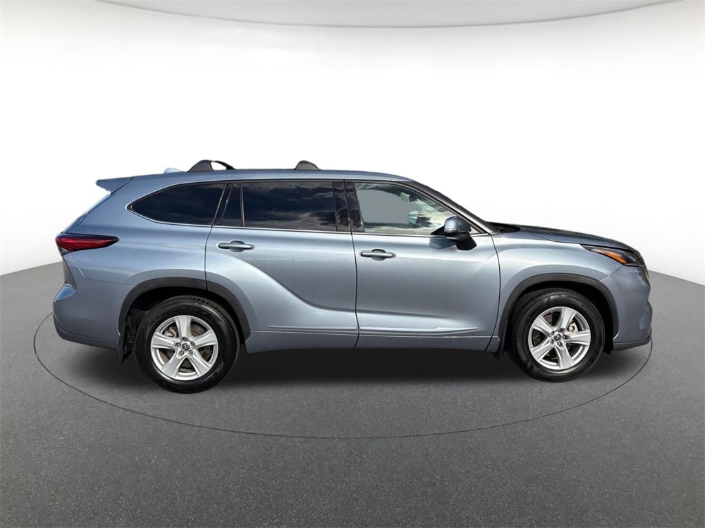 Used 2021 Toyota Highlander LE