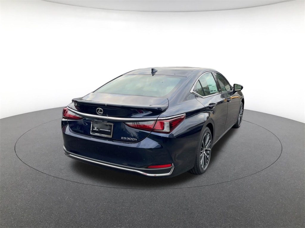 New 2025 Lexus ES 300h SEDAN