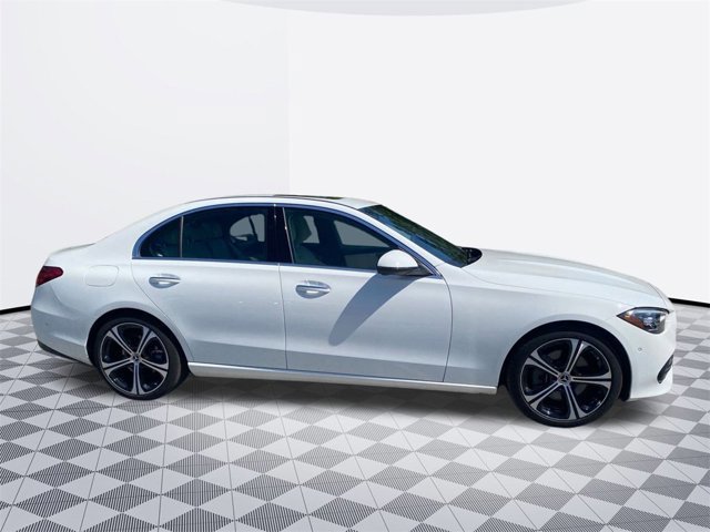 2025 Mercedes Benz C 300 photo 4