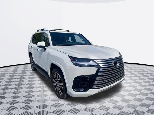 2025 Lexus LX 600 Luxury photo 3
