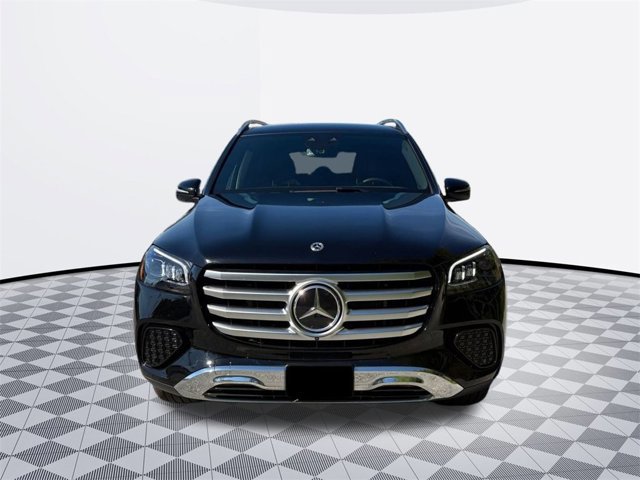 2025 Mercedes Benz GLS 450 4MATIC photo 2