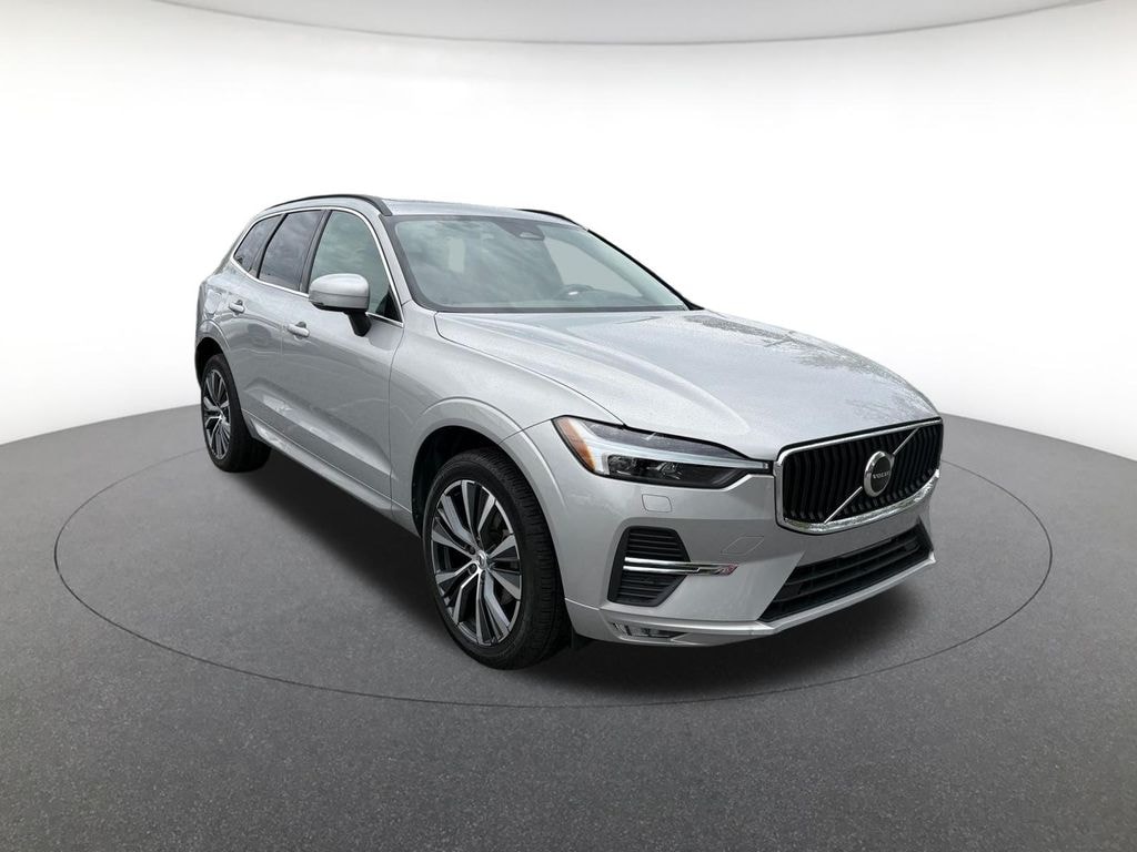 Used 2022 Volvo XC60 Momentum
