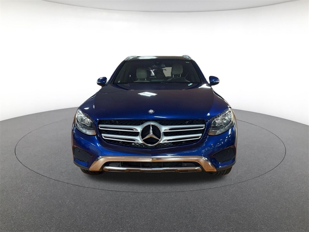 2017 Mercedes Benz GLC 300 photo 2