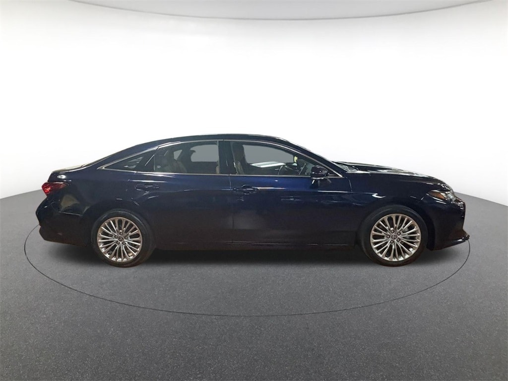 Used 2022 Toyota Avalon Hybrid Limited
