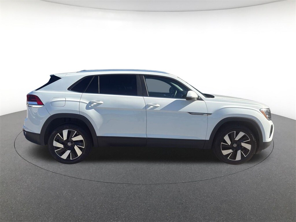 2024 Volkswagen Atlas Cross Sport SE Technology photo 4
