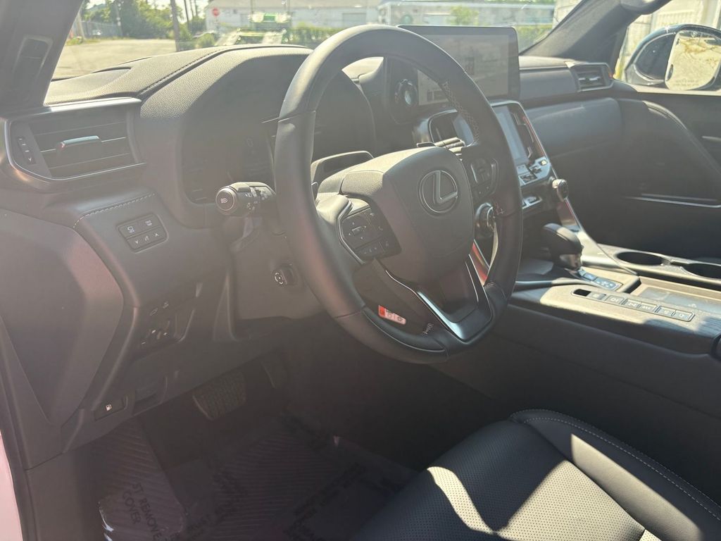 2026 Lexus LX Luxury - Photo 10