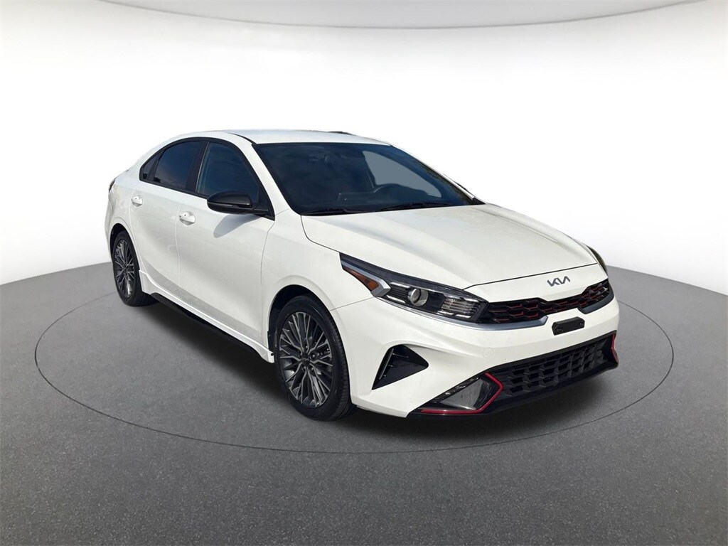 2023 Kia Forte GT-Line photo 3