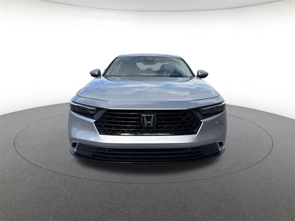 2024 Honda Accord Hybrid Touring photo 2